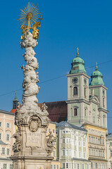 Obraz premium Baroque Trinity Column in the old town of Linz, Austria