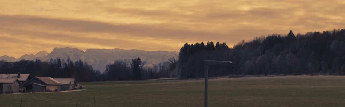 Anamorphic TL: Moody sky in winter