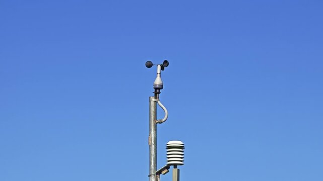 Cup anemometer, weather station with measurement equipment.