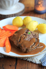 Rinderbraten mit Kartoffeln 