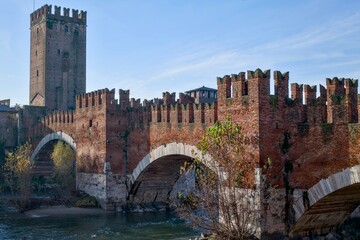 Camminare e fotografare le bellezze di Verona in Italia  nelle sue parti pi&ugrave; affascinanti