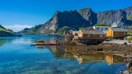 Hamn&oslash;y - der zauberhafte Fjord auf den Lofoten