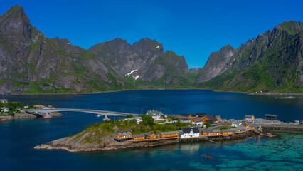 Hamn&oslash;y - der zauberhafte Fjord auf den Lofoten