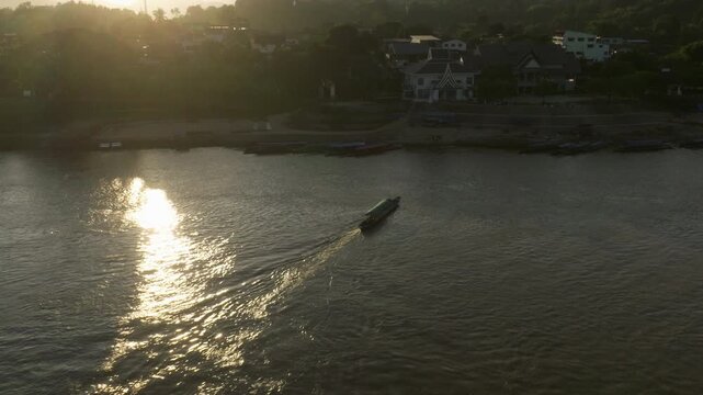 Vue a&eacute;rienne de Hiang Khong a la fronti&egrave;re entre la thailande et le laos