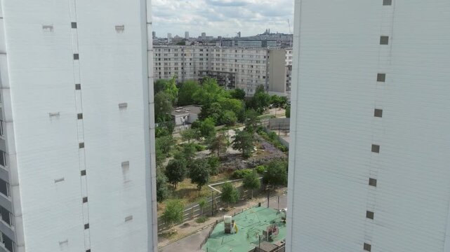 Vue a&eacute;rienne de la banlieue parisienne, nord de Paris, Saint denis, Seine saint denis