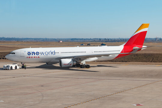 Iberia Airbus A330-200 Oneworld livery at Montevideo airport