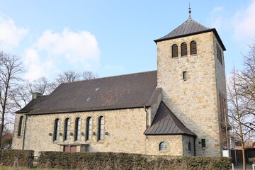 Fototapeta premium Historische Kirche im Zentrum der Gemeinde Lippetal im Münsterland