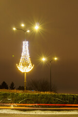 choinka z latarni drogowej na rondzie w Sosnowcu © rob