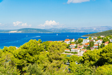 Chorwacja latem, wybrzeże morza Adriatyckiego w okolicy Splitu i Trigoru. Błękitna Laguna. © Franciszek