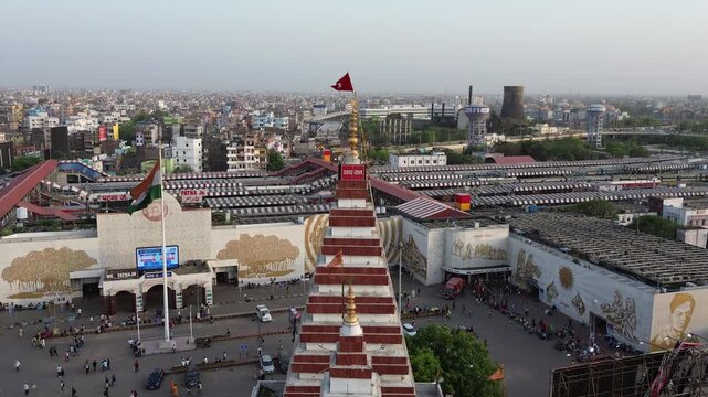 4K Drone Footage of Patna Junction and Mahavir Mandir | Aerial View of Railway Station, Temple, and Urban Landscape in Patna, Bihar, India