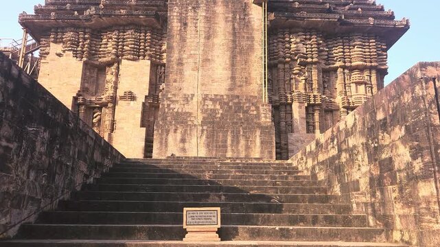 Konark Sun Temple, This Temple is a 13th-century CE Hindu Sun temple at Konark about 35 kilometres (22 mi) northeast from Puri city on the coastline in Puri district, Odisha, India