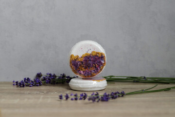 A fragrant lavender bath bomb turns an ordinary evening into a moment of relaxation and...