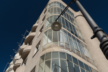 ARCHITECTURE - A classic modernist tenement house in Gdynia 