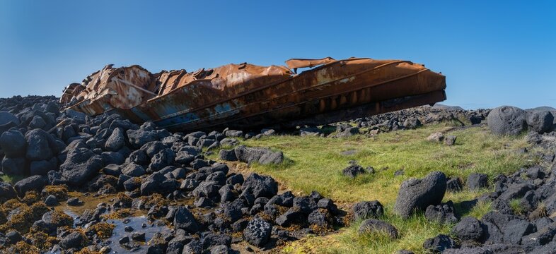 view of the shipwreck of the Hrafn Sveinbjarnarson III on the Hopnes Peninsula near Grindavik