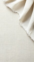 Obraz premium Elegant white linen fabric with beautifully frayed edges for crafting and home decor.