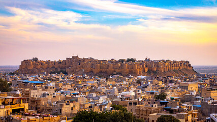 Obraz premium Panorama of Jaisalmer Fort - one of the largest forts in the world, known as the Golden Fort Sonar quila on sunset. Jaisalmer, Rajasthan, India