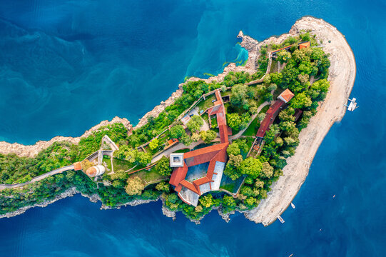 Zvikov Castle on the Orlick&aacute; Dam in South Bohemia. The castle is located at the confluence of the Vltava and Otava rivers, Czech Republic