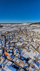 Grossh&ouml;chstetten bei Schnee, Emmental, Kanton Bern, Schweiz, Luftaufnahme im Januar 2026
