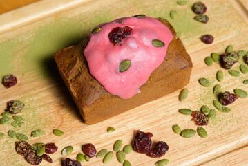 This is a raspberry loaf cake. It's made with high-quality wheat flour, fresh butter, and raspberries. It tastes delicious.