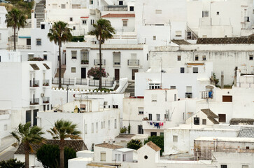 Fototapeta premium Casas blancas en el pueblo blanco de Vejer de la Frontera, provincia de Cádiz, Andalucía, España. 