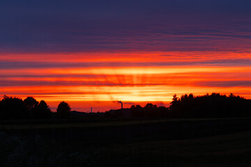 Fabryka chemiczna na tle wieczornego nieba © Grzegorz
