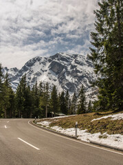 Sur la route des Alpes &agrave; Rossfeld, Bavi&egrave;re, Allemagne