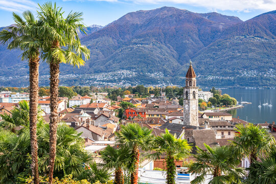 Ascona, Switzerland townscape on the shores of Lake Maggiore 4042