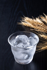 日本のお酒、麦焼酎のロック