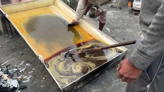 Process of making Patali jaggery from date juice