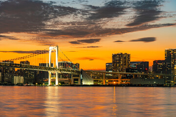 日本　東京都心の夕景　黄昏時
