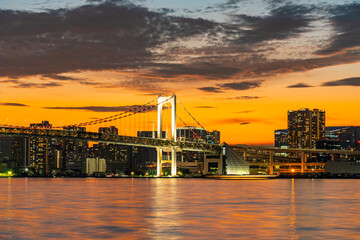 日本　東京都心の夕景　黄昏時