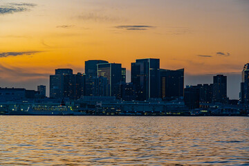 日本　東京都心の夕景　黄昏時