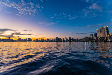 日本　東京都心の夕景　黄昏時