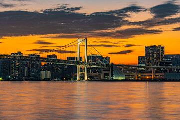 日本　東京都心の夕景　黄昏時