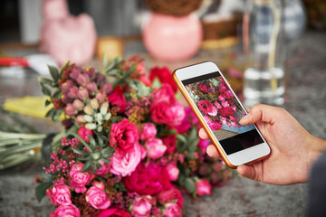 Vibrant, fresh red rose flower bouquet arrangement