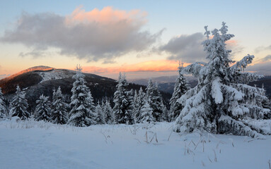 Zima w g&oacute;rach. Beskid Żywiecki
