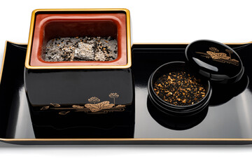漆塗りの香炉と香合のセット