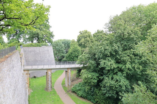 Blick auf die Festung Sparrenberg im Zentrum der Stadt Bielefeld in Nordrhein-Westfalen	