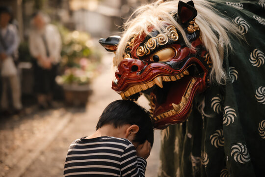 祝福のひと噛み ／ 獅子舞がつなぐ地域の祈り