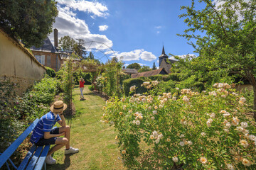 Jardin de roses, Gerberoy, village de l'Oise, Hauts-de-France, France	