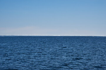 北海道　船上から見たオホーツク海の流氷