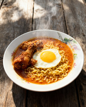 maggie egg with fried chicken 