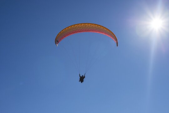 Paraglider, near Nebelhorn, 2224m, Allg&auml;u Alps, Allg&auml;u, Bavaria, Germany