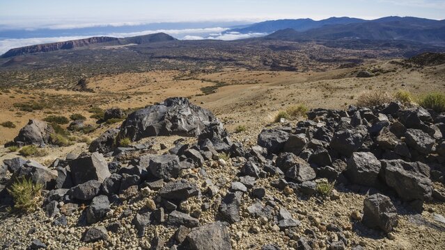 Huevos del Teide, Teide eggs, lava balls, Montana Blanca, Pico del Teide, 3718m, Parque Nacional de las Ca&ntilde;adas del Teide, Teide National Park, UNESCO World Heritage Site, Tenerife, Canary Islands, Spainropa
