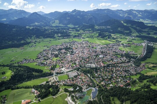 Aerial view, paragliding flight, view of Oberstdorf and the Allg&auml;u Alps, Oberallg&auml;u, Allg&auml;u, Bavaria, Germany