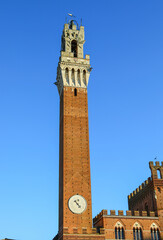 Obraz premium town hall called palazzo pubblico and tower siena itay