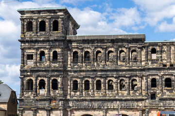 Obraz premium Porta Nigra Roman city gate architecture in Trier, Germany
