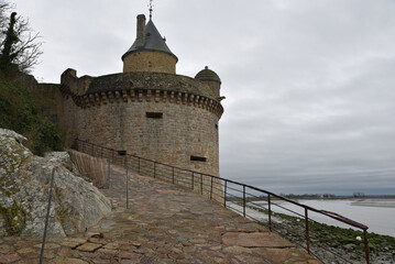 Remparts du Mont-Saint-Michel en Normandie