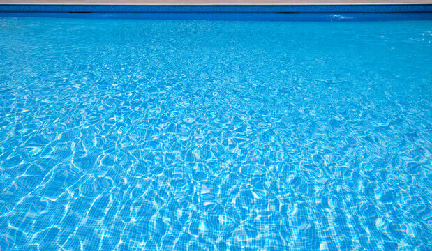 GRANDE PISCINE EXTÉRIEUR