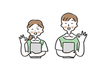 笑顔でOKサインをするエプロン姿の男女